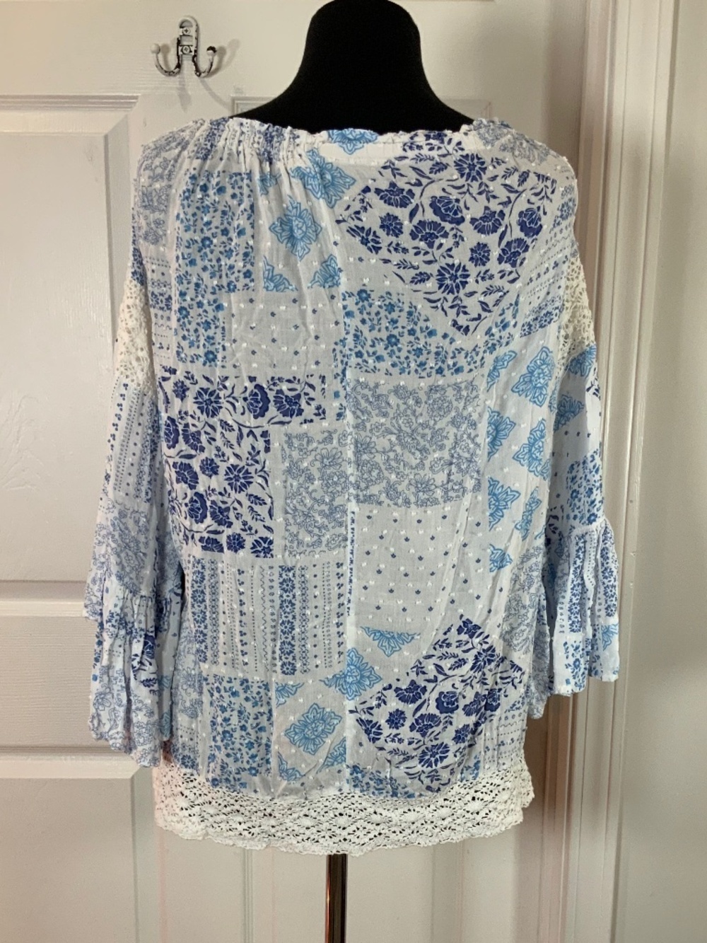 Surf Gypsy Blue Boho Patchwork Floral Wide Sleeve Crochet Top Size Small - Picture 5 of 8